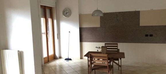 6غرفة شقة في Giugliano in Campania, Italy رقم 164219 16