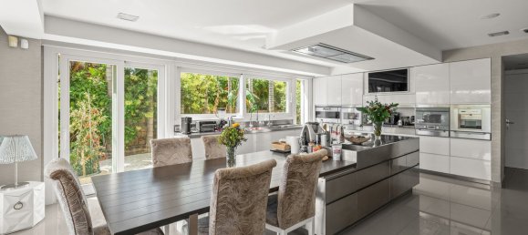 8 bedrooms Villa in Marbella, Spain No. 167789 16