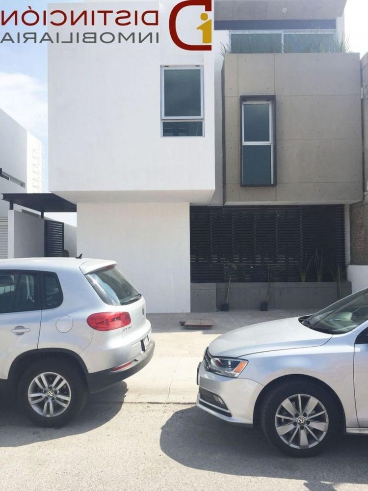 3 bedrooms House in Queretaro, Mexico No. 158526