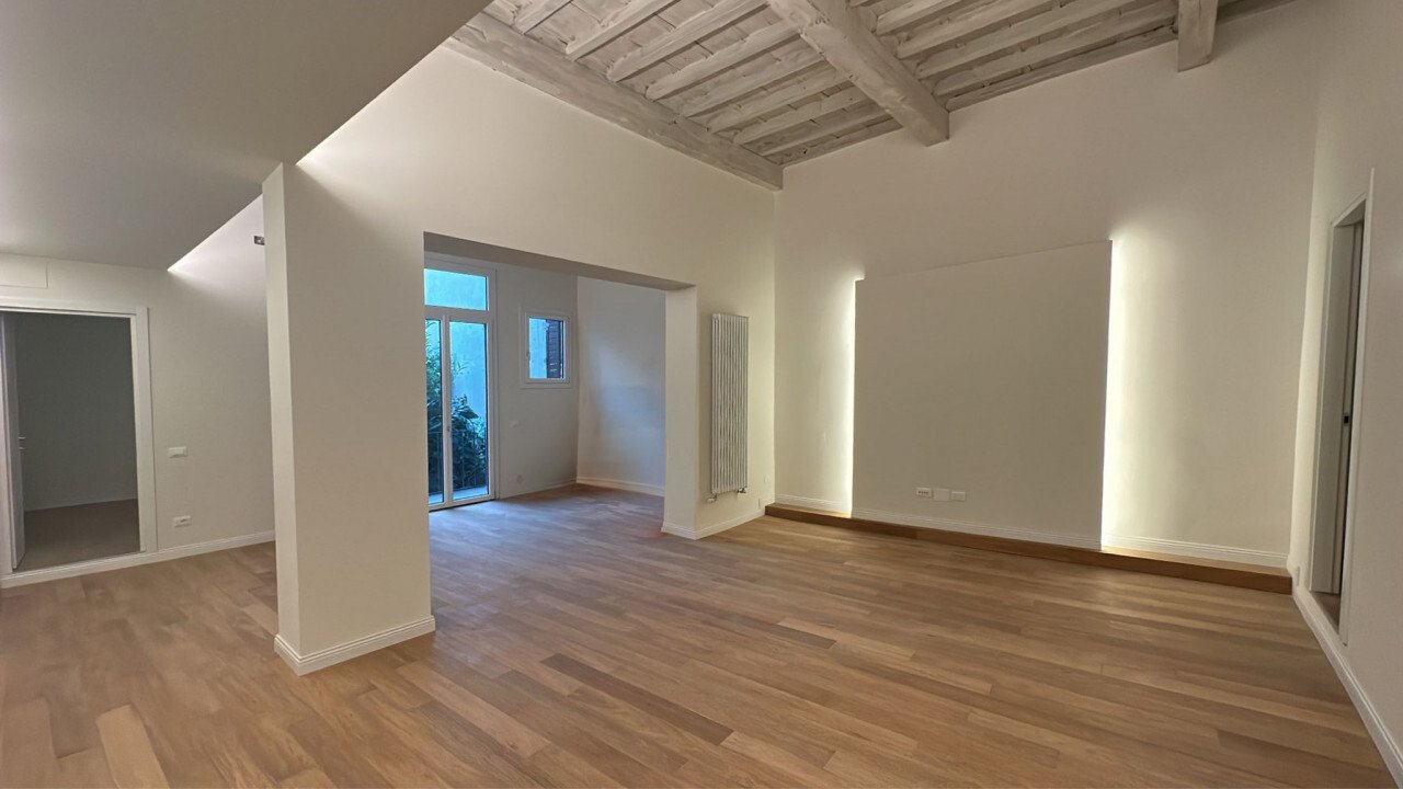 3 chambres Appartement à Florence, Italy No. 89434