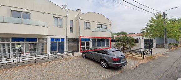 180m² Commercial property in Santa Maria de Lamas, Portugal No. 157984 3