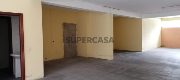 180m² Commercial property in Santa Maria de Lamas, Portugal No. 157984 7