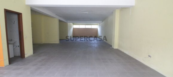 180m² Commercial property in Santa Maria de Lamas, Portugal No. 157984 18