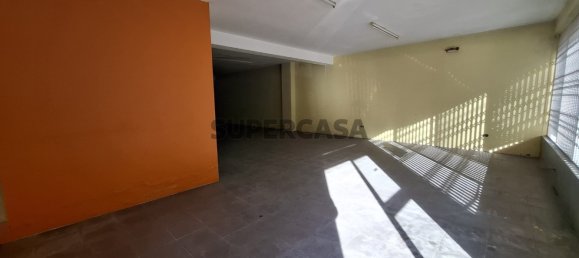 180m² Commercial property in Santa Maria de Lamas, Portugal No. 157984 8