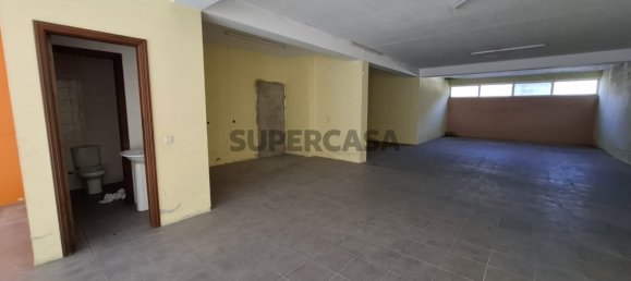 180m² Commercial property in Santa Maria de Lamas, Portugal No. 157984 13