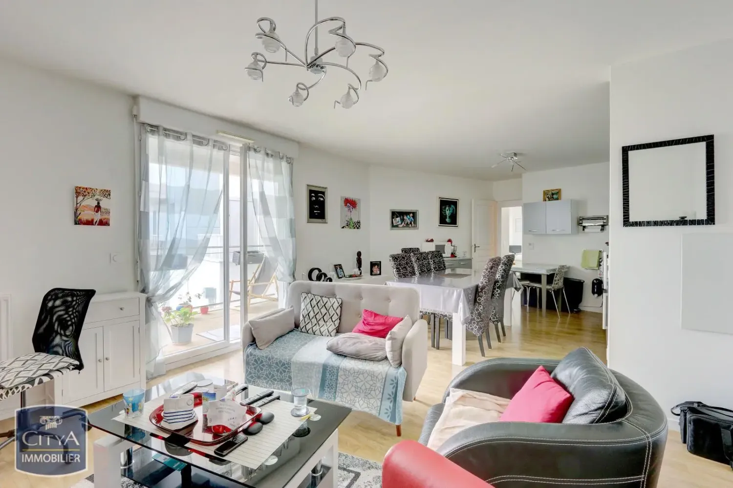 3 rooms Apartment in Joue-les-Tours, France No. 262869