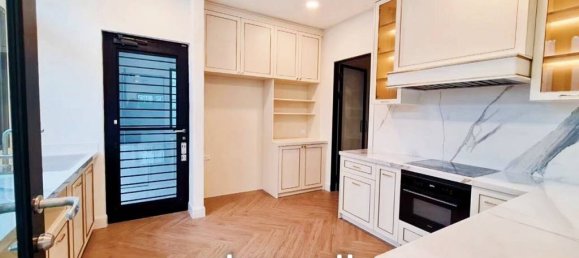 4 bedrooms Cafe / restaurant in Saphan Sung, Thailand No. 14276 10