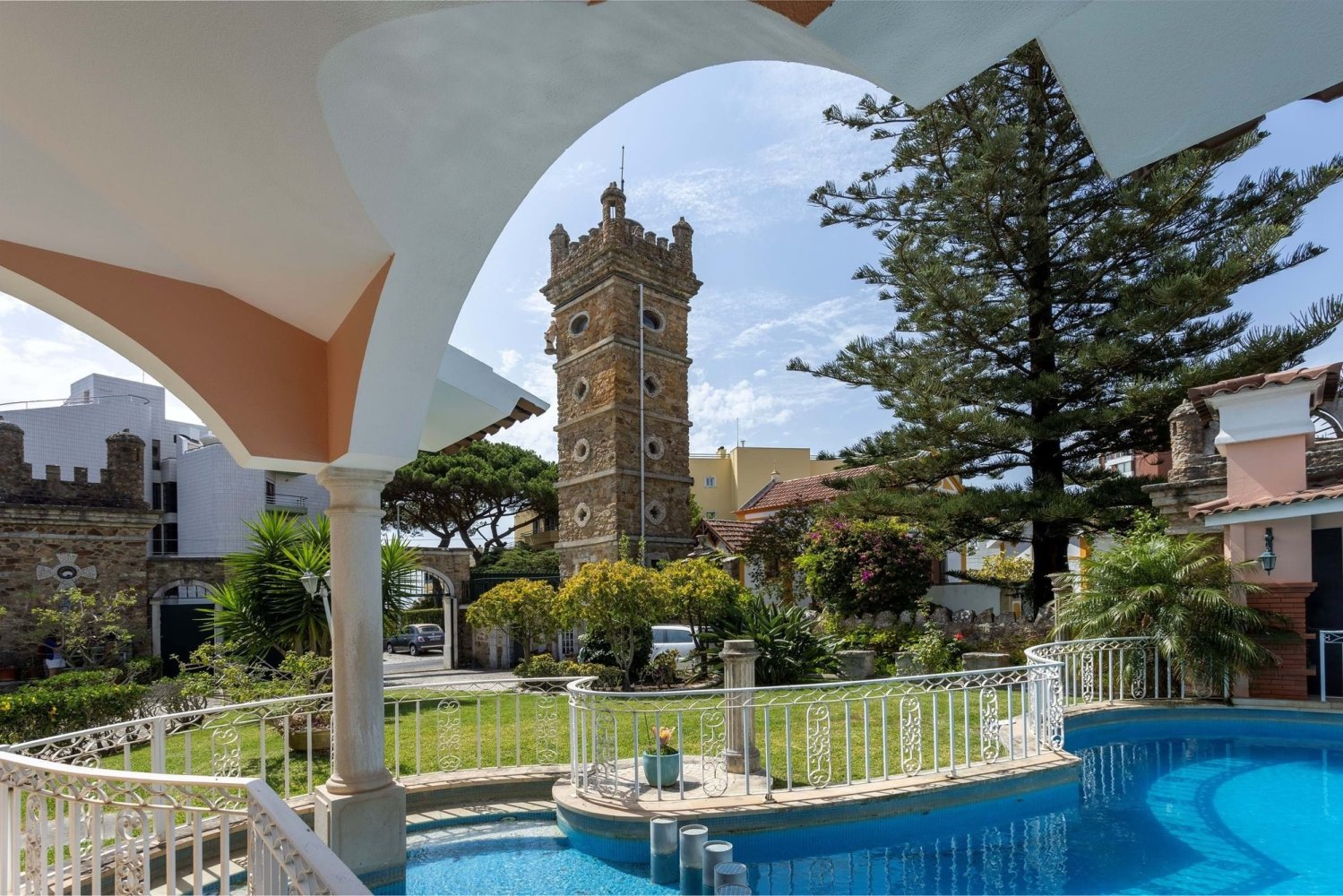 6 bedrooms Castles in Cascais, Portugal No. 272759