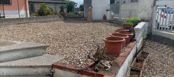 5 bedrooms House in Mortara, Italy No. 360894 8