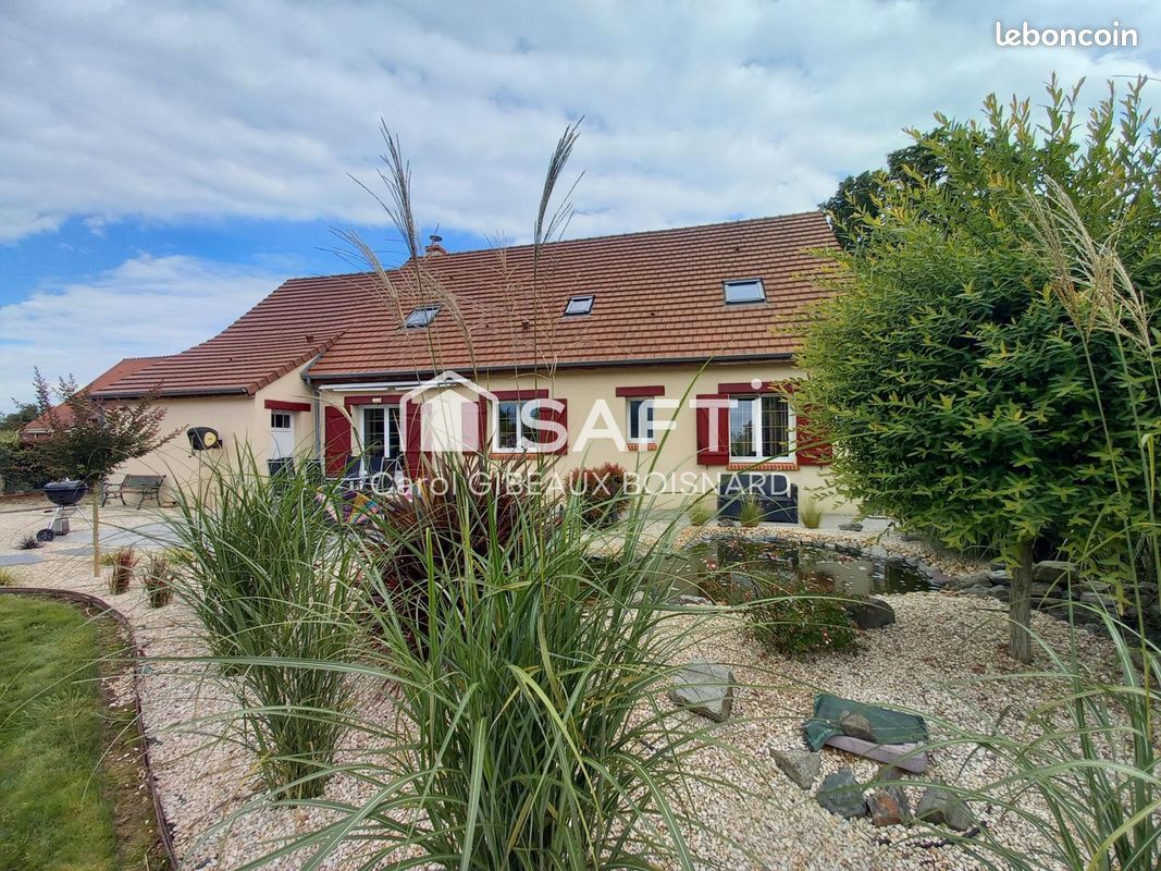 4 bedrooms House in Eure-et-Loir, France No. 256500