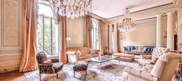 4 bedrooms Apartment in Paris, France No. 148546 3