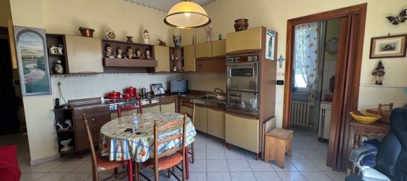 4غرفة شقة في Santo Stefano Belbo, Italy رقم 301711 3