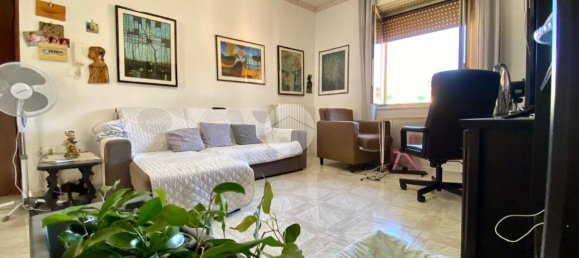 3 rooms Apartment in Pozzuoli, Italy No. 63613 5