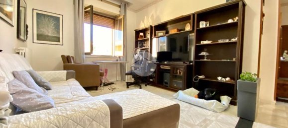 3 rooms Apartment in Pozzuoli, Italy No. 63613 3