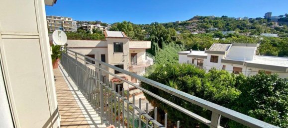 3 rooms Apartment in Pozzuoli, Italy No. 63613 22