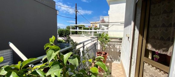 3 rooms Apartment in Pozzuoli, Italy No. 63613 33