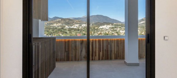 2 bedrooms Penthouse in Marbella, Spain No. 123097 25