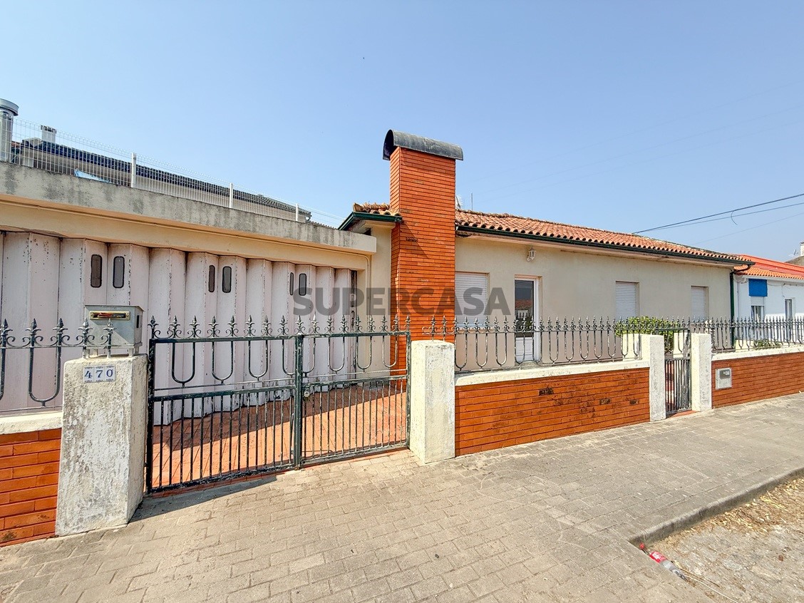 3 bedrooms House in Darque, Portugal No. 244536