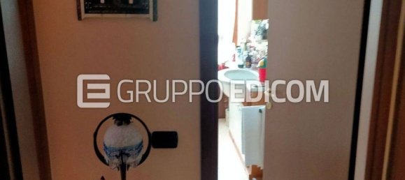 3-salle Appartement à Vigevano, Italy No. 186025 5