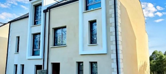 4 bedrooms House in Saint-Thibault-des-Vignes, France No. 175132 2