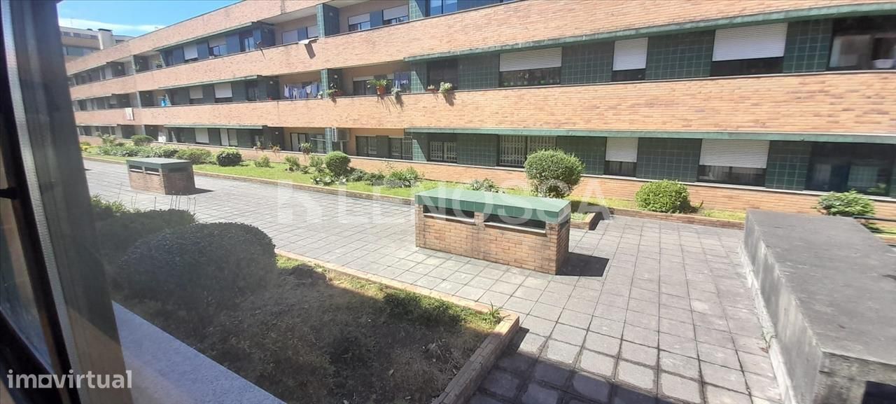 Квартира с 2 спальнями в Валонгу, Португалия № 233732