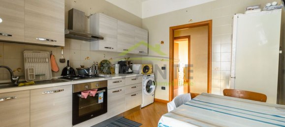 Apartamento de 3 habitaciónes en Foggia, Italy No. 91269 3