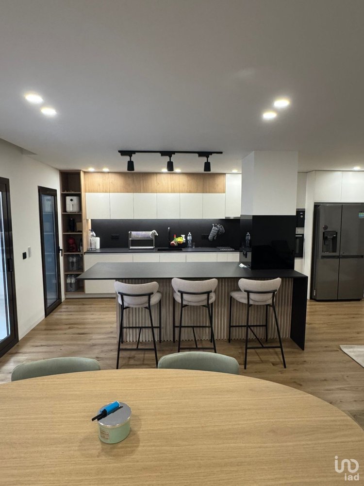 3 bedrooms Apartment in Porto, Portugal No. 167954