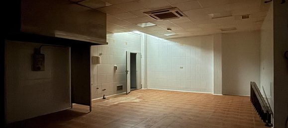 Коммерческая недвижимость 250м² в Валенсия, Испания № 172285 12