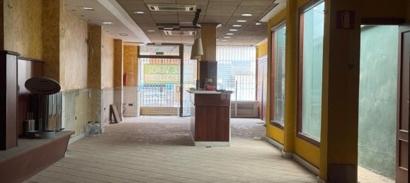 Коммерческая недвижимость 250м² в Валенсия, Испания № 172285 2