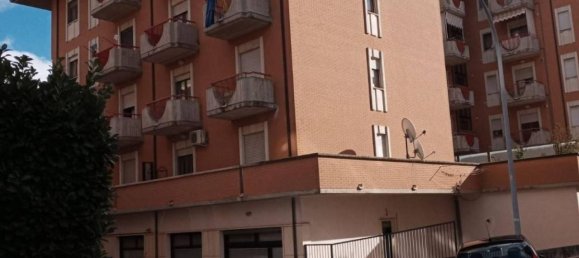 3 rooms Apartment in Isernia, Italy No. 159746 3