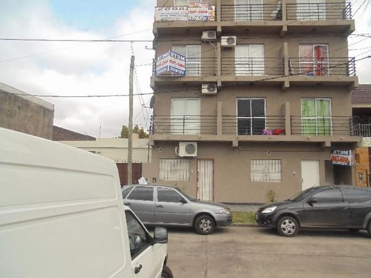 Studio in Bermudez, Argentina No. 11071