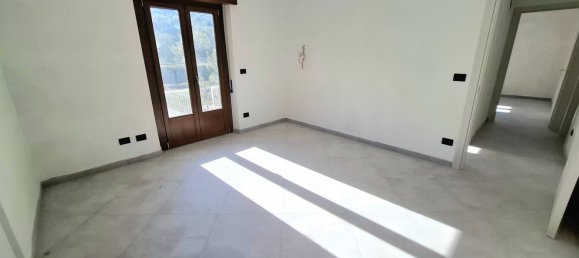 Квартира с 5 спальнями в Монжове, Италия № 326828 14