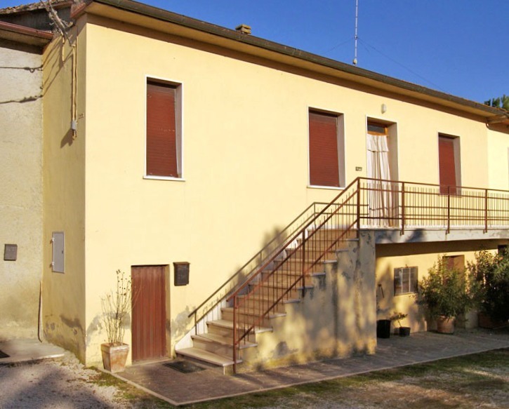 Дом с 4 комнатами в Синалунга, Италия № 80552