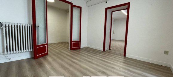 60m² Office in Ancona, Italy No. 10880 6