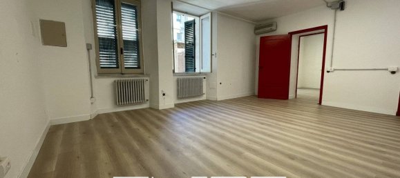 60m² Office in Ancona, Italy No. 10880 3