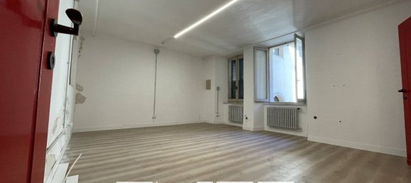 60m² Office in Ancona, Italy No. 10880 2
