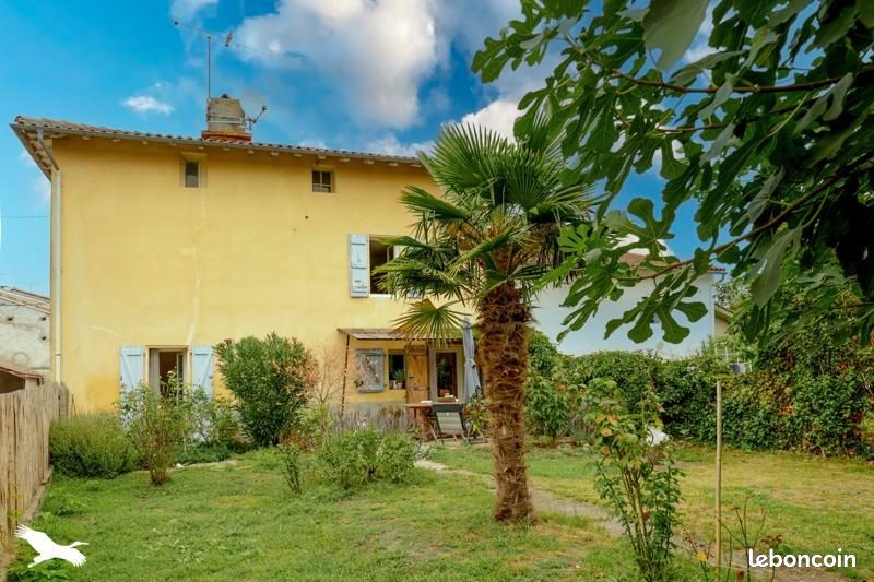 5 bedrooms House in Saverdun, France No. 339912