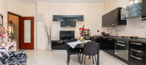 3-salle Appartement à Druento, Italy No. 74190 21