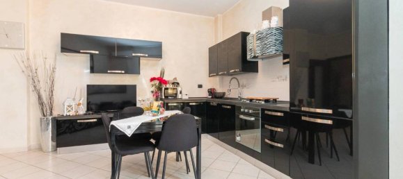 3-salle Appartement à Druento, Italy No. 74190 19