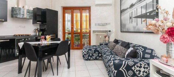 3-salle Appartement à Druento, Italy No. 74190 17