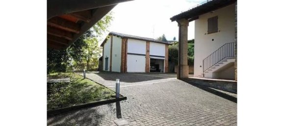 3 bedrooms Villa in Felino, Italy No. 253228 7