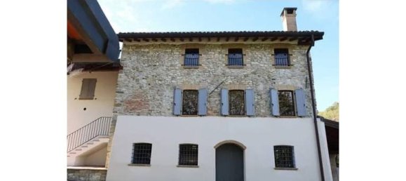 3 bedrooms Villa in Felino, Italy No. 253228 3