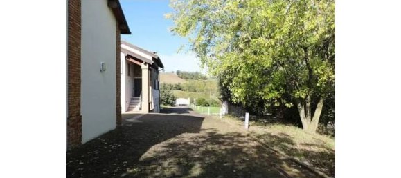 3 bedrooms Villa in Felino, Italy No. 253228 4