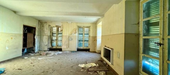 11 rooms Castles in Sus, France No. 192985 12