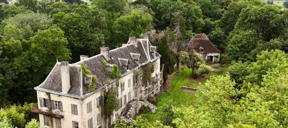 11 rooms Castles in Sus, France No. 192985 2
