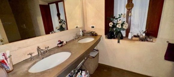 5 rooms House in Calci, Italy No. 45601 11