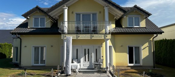 4 bedrooms Building in Baden-Wurttemberg, Germany No. 14078 2