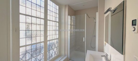 2 bedrooms Apartment in Orleans, France No. 334066 3