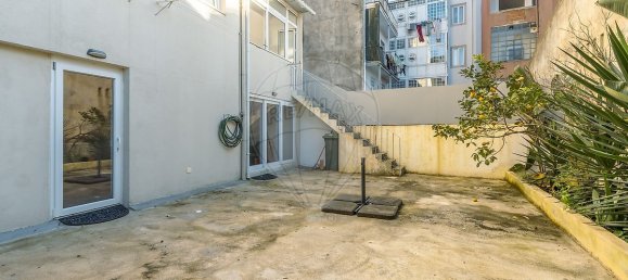 2 bedrooms Apartment in Lisbon, Portugal No. 150027 20