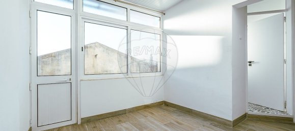 2 bedrooms Apartment in Lisbon, Portugal No. 150027 18